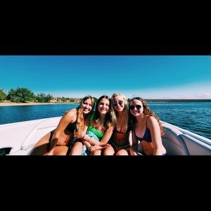 Meet your Posher, Annie